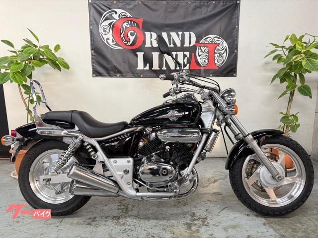 Ｖ−ＴＷＩＮ　ＭＡＧＮＡ　純正マフラー　タイヤ前後新品　フル塗装　２００１年式　２７馬力　フルブラック