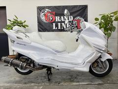 ヤマハ　マジェスティＣ　ＬＥＤ２スピーカー　カーボンマフラー　下回りレインボーＬＥＤ　エナメルシート　フルホワイトコンプリート