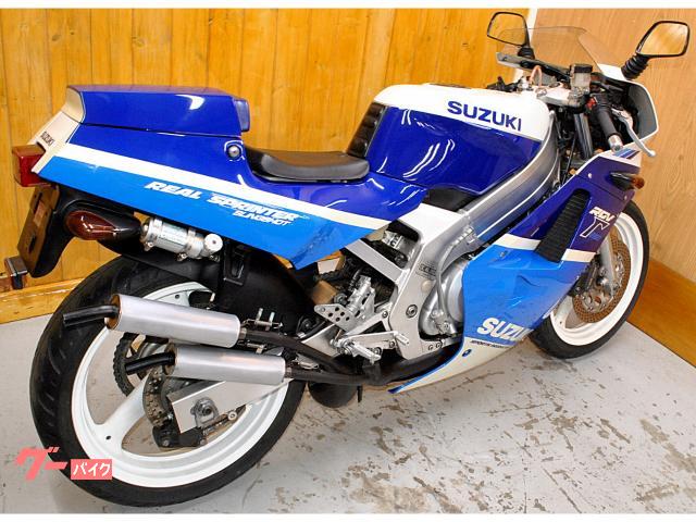 SUZUKI スズキ RGV250Γ ガンマ サイドカウル左側　VJ22A SUZUKI スズキ RGV250Γ ガンマ サイドカウル左側 VJ22A