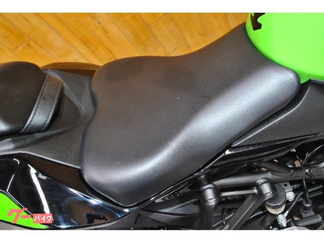 カワサキ Ninja ZX－25R SE・22年モデル・リア