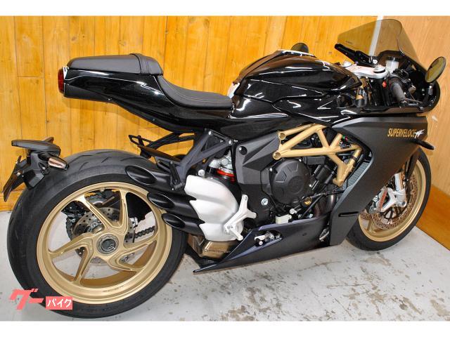 MV AGUSTA スーパーヴェローチェ800・PUIGスクリーン