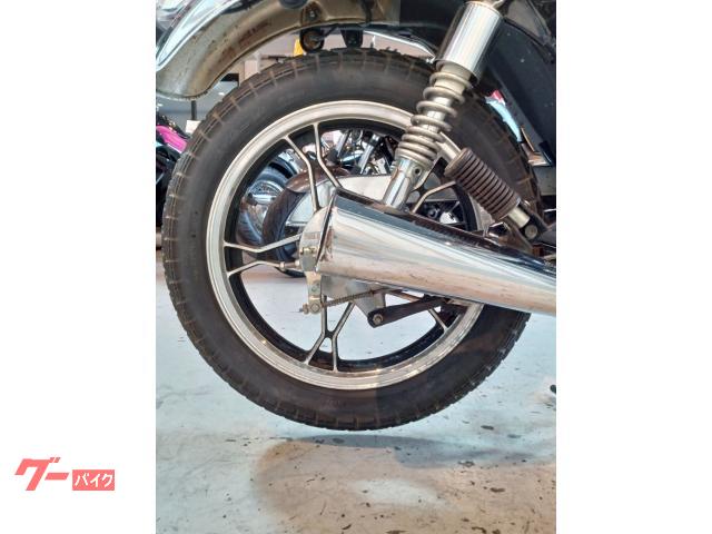 スズキ GN125H バッテリー 点火プラグ エンジンオイル新品 縦型 スズキ GN125H バッテリー 点火プラグ エンジンオイル新品 縦型