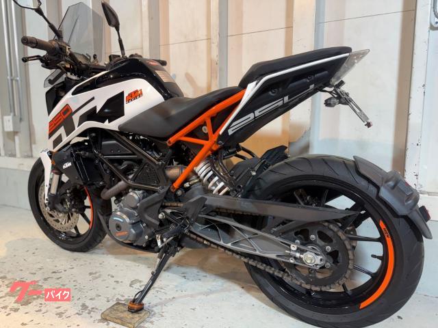 KTM 250デューク バッテリー 点火プラグ エンジンオイル