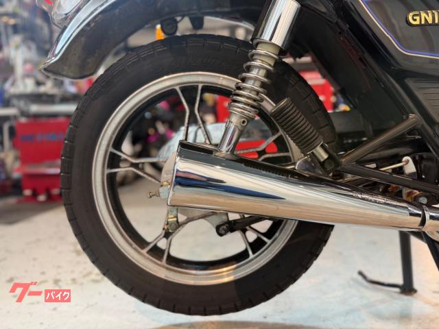 スズキ GN125H バッテリー 点火プラグ エンジンオイル新品 縦型 スズキ GN125H バッテリー 点火プラグ エンジンオイル新品 縦型