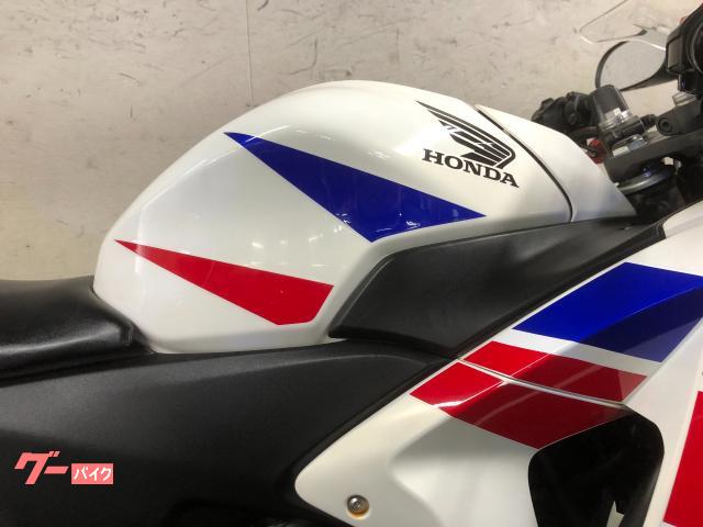 ホンダ　CBR250R　実働中古車　人気のトリコロールカラー　バッテリーフル充電済み　オイル交換後渡し　ナンバー登録書類有り 中古車 ホンダ CBR250R ABS トリコロール | 川口輪業