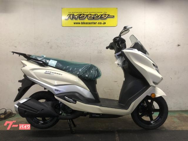 バーグマンストリート125EX 2026年モデル M6 パールグレイスホワイト メーカー保証2年