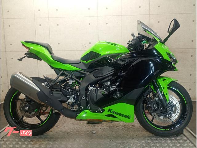 Ｎｉｎｊａ　ＺＸ−４ＲＲ　２０２４年モデル　ＺＸ４００Ｐ　４気筒エンジン　バックステップ　クイックシフター　６８４２２