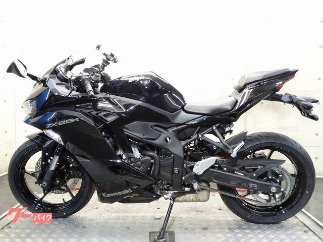 りな カワサキ Ninja ZX－25R 2022年モデル
