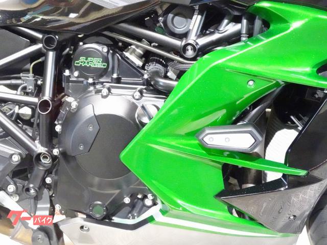 カワサキ Ninja H2 SX SE ZXT02P 2022年モデル