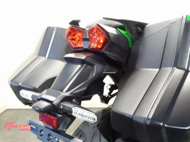 カワサキ Ninja H2 SX SE ZXT02P 2022年モデル