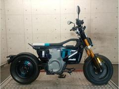 ＢＭＷ　ＣＥ０２　２０２４年モデル　ハイラインパッケージ　ＥＴＣ２．０車載器　リバース機能　１００Ｖ充電　軽二輪登録　６９４８４