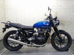 ＴＲＩＵＭＰＨ　ストリートツイン　２０２２年モデル　ＡＢＳ　ＥＴＣ車載器　グリップヒーター　リアキャリア　エンジンガード　ＵＳＢ電源　７０９３６