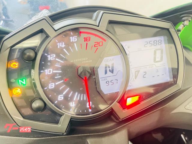 カワサキ Ninja ZX－25R SE クイックシフター標準装備