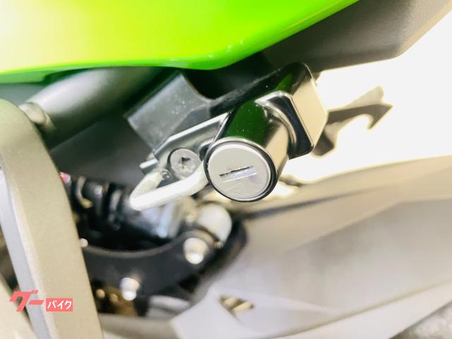 カワサキ Ninja ZX－25R SE クイックシフター標準装備
