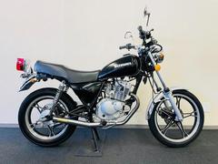 スズキ　ＧＮ１２５Ｈ　カスタムマフラー　ハンドル　社外ウィンカー　リアキャリアレス