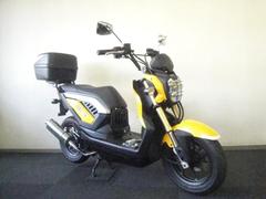 ホンダ　ズーマーＸ　国内モデル　カスタムマフラー　リアボックス　カスタムステップ　フロントディスクブレーキ