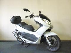 ホンダ　ＰＣＸ　ＳＰ忠雄ピュアスポーツマフラー　カスタムシート　ＧＩＶＩリアボックス　社外マスターシリンダー　ブレンボキャリパー