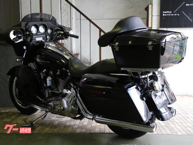 ＨＡＲＬＥＹ－ＤＡＶＩＤＳＯＮ ＦＬＨＸ ストリートグライド １