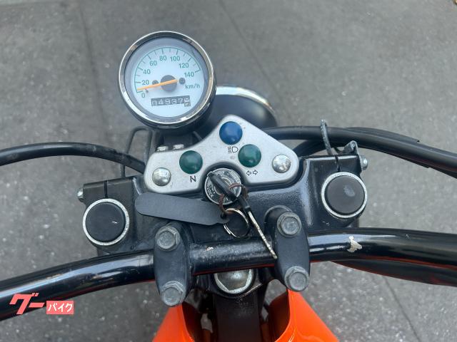 スズキ グラストラッカー NJ47A型キャブレター仕様 タイヤ前後