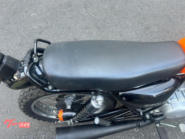 契約中バイク スズキ グラストラッカー NJ47 キャプレータ式 スズキ グラストラッカー NJ47A型キャブレター仕様 タイヤ前後