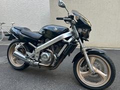 ホンダ　ＢＲＯＳ６５０　Ｖ型２気筒６５０ｃｃエンジン　ビキニカウル装着