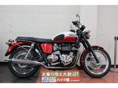 ＴＲＩＵＭＰＨ　ボンネビルＴ１００　バッグサポート