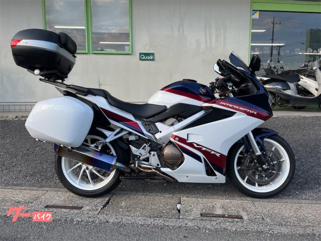 ＶＦＲ８００Ｆ　ワイバーンスリップオン　グリップヒーター　純正サイドケース　リアボックス　ＥＴＣ