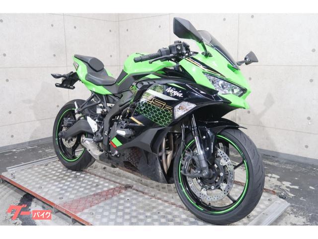 KAWASAKI Ninja ZX-25R メタリックスパークブラック｜株式会社