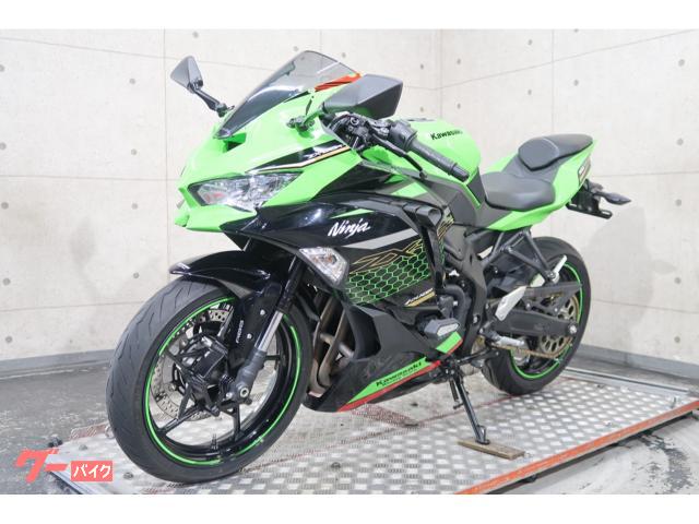 カワサキ Ninja ZX－25R SE 逆車 シガー＆USB
