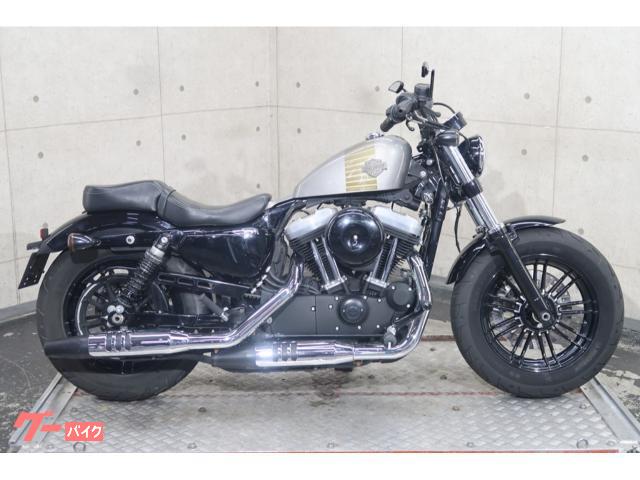 ＸＬ１２００Ｘ　フォーティエイト　Ｚバーハンドル　グリップ　ミラー　６９４７０