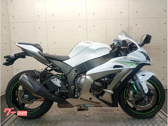 Ｎｉｎｊａ　ＺＸ−１０Ｒ　２０１７年モデル　ＺＸＴ００Ｓ　逆車　ヨーロッパ仕様　クイックシフター　６９３５２