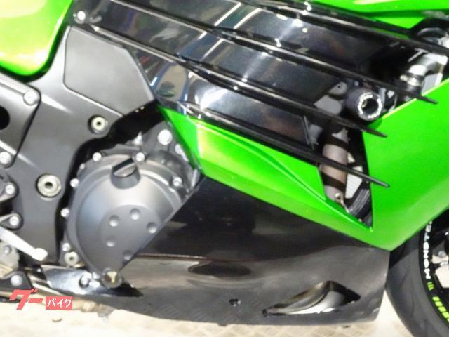 カワサキ Ninja ZX－14R 東南アジア仕様 グリップ