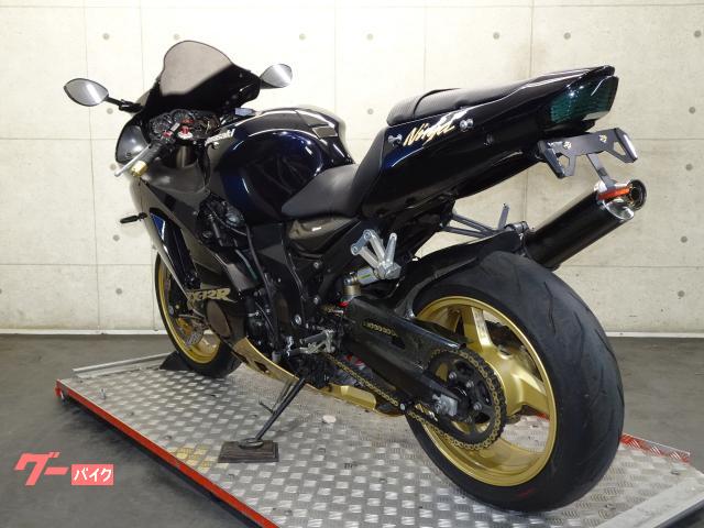 12。グエン・ティ・テュイ・リエン カワサキ Ninja ZX－12R 2003年モデル B型 マレーシア