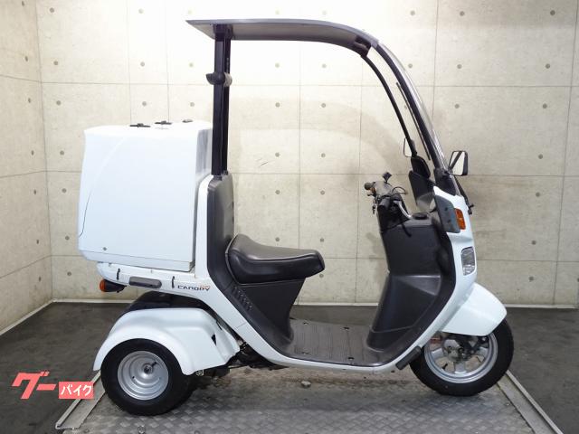 ジャイロキャノピー　ＴＡ０３　２０１９年製造　４サイクルエンジン　リアボックス付き　グリップヒーター　７２５０５