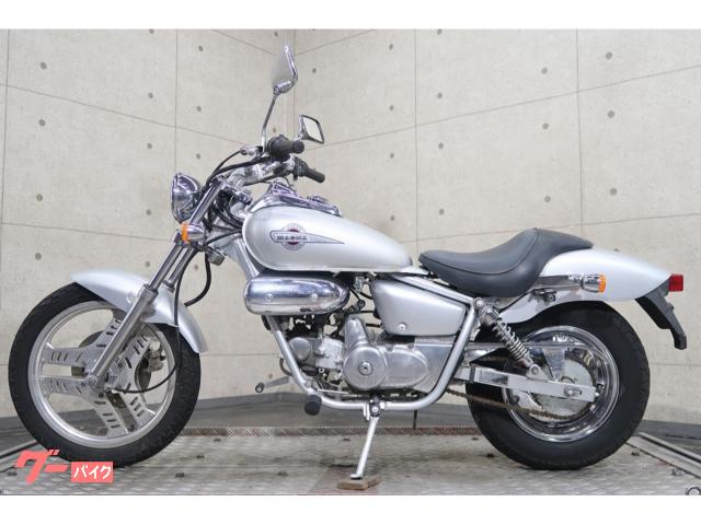 マグナフィフティーン この見た目で50cc！？本格的オートバイ『マグナ50』の意外な乗り味に