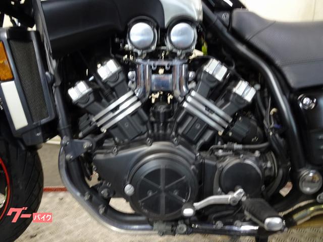 ヤマハ VMAX キャブレター最終モデル VP20 Vブースト V型4