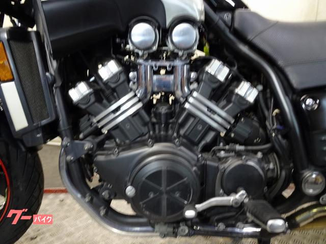 ヤマハ VMAX キャブレター最終モデル VP20 Vブースト V型4