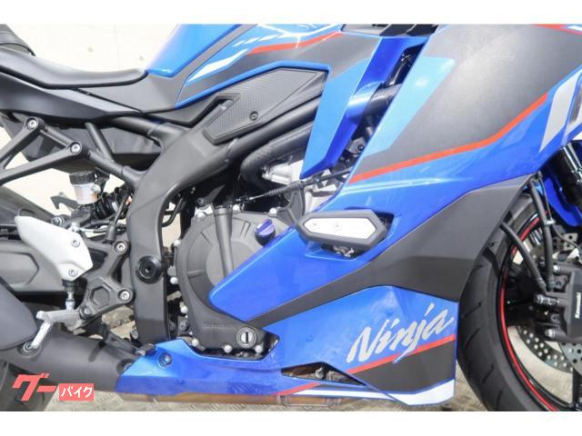 カワサキ Ninja ZX－4R SE ZX400P Puig