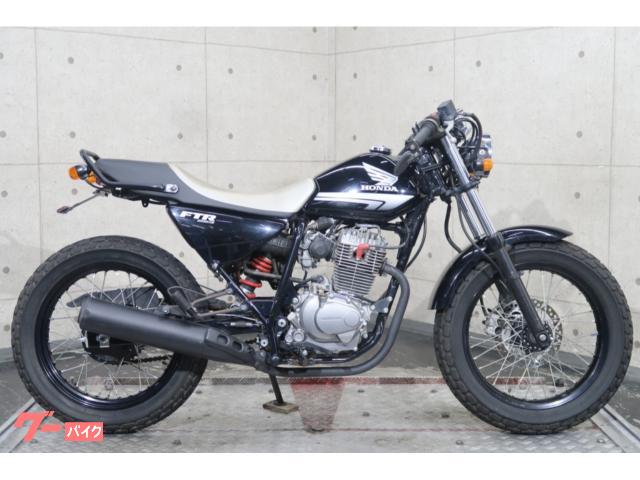 ＦＴＲ２２３　ＭＣ３４　デラックスタイプ　コンドルハンドル　フェンダーレス　社外テール　タンデムバー　７９９７０
