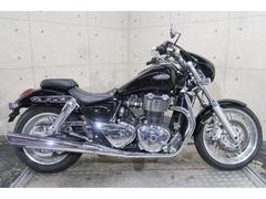 ＴＲＩＵＭＰＨ　サンダーバード（１６００ｃｃ）　ヘッドライトカウル　エンジンガード　グリップヒーター　ＵＳＢソケット　６６２１７