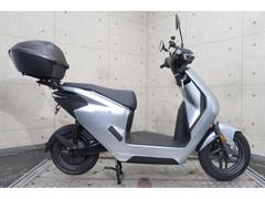 ホンダ　ＥＭ１　ｅ：　ＥＦ１６　バッテリー　充電器付属　トップボックス　マルチバー　６７２８７