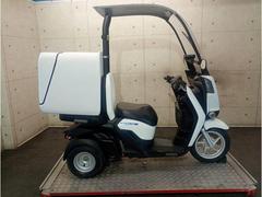 ホンダ　ジャイロキャノピーｅ：　ＥＦ１４　２０２１年モデル　電動スクーター　マルチバー　リアボックス　インナーバスケット　６８０５９