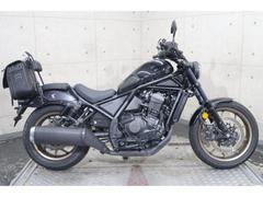 ホンダ　レブル１１００　ＳＣ８３　ＥＴＣ２．０　シーシーバー　サドルバッグ　ステップホールドプレート　６６８４９