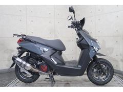 ヤマハ　ＢＷ’Ｓ１２５　ＳＥＤ９Ｊ　ＢＥａＭＳ製マフラー　ハンドルブレース　他　６８８６７