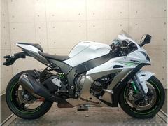 カワサキ　Ｎｉｎｊａ　ＺＸ−１０Ｒ　２０１７年モデル　ＺＸＴ００Ｓ　逆車　ヨーロッパ仕様　クイックシフター　６９３５２