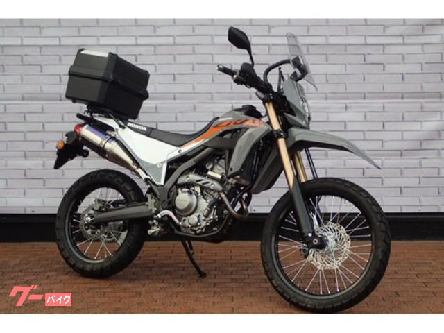 ＣＲＦ２５０Ｌ　ヨシムラスリップオンマフラー・パワーボックス・トップボックス装備