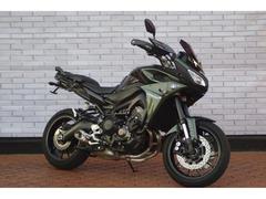 ヤマハ　トレイサー９００（ＭＴ−０９トレイサー）　社外スクリーン・エンジンスライダー・フェンダーレス装備