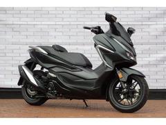 ホンダ　フォルツァ　社外シート装備