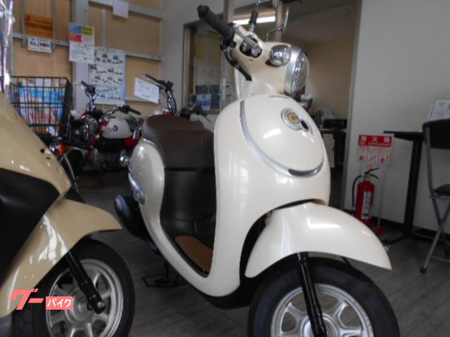 ホンダ ジョルノ 2BH－AF77 パールソフトベージュ モデルイヤー