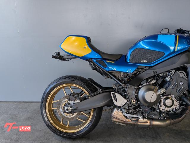 ヤマハ XSR900 ワイズギアカウル フェンダーレス仕様 USB電源